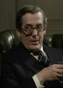 John Nettleton
as Sir Arnold Robinson