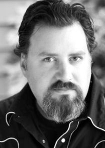 Loren Hoskins
as Skully