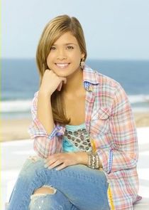 Nicole Gale Anderson
as Macy Misa