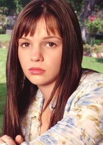 Amber Tamblyn
as Joan Girardi