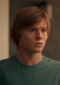 Sacha Carlson
as Nick