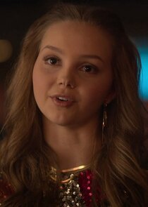 Savannah May
as Carrie