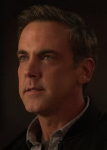 Carlos Ponce
as Ray Molina