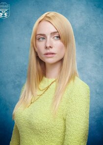 Maddie Phillips
as Cate Dunlap