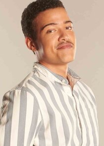 Bradley Constant
as Dwayne Johnson (Teenager)