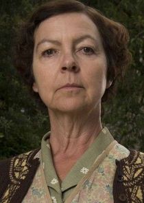 Tessa Peake-Jones
as Mrs. Sylvia Maguire