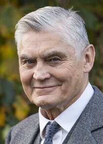 Nick Brimble
as Jack Chapman