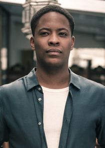 Tomiwa Edun
as Superintendent Samuel Osei