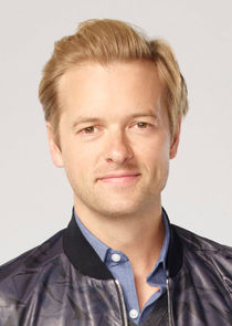 Adam Campbell
as Greg Walsh