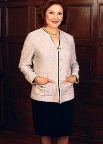 Kelly Bishop
as Emily Gilmore