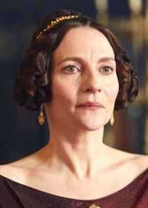 Anna Wilson-Jones
as Lady Emma Portman