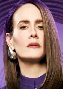 Sarah Paulson
as Carrington Lane