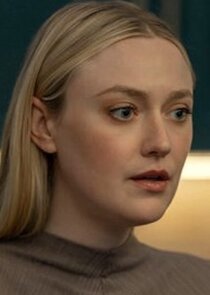 Dakota Fanning
as Jenny Kaminski