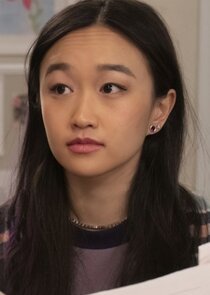 Cathy Ang
as Lily Goldenblatt