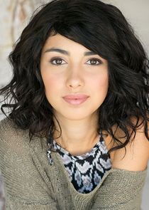 Alexa Mansour
as Emma 