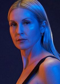 Kelly Rutherford
as Claire Hotchkiss
