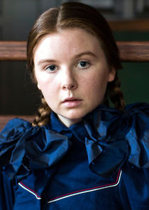 Ruby Rees Wemyss
as Edith Horton