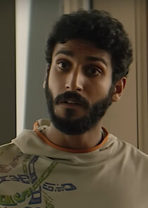 Akshay Khanna
as Ratthi