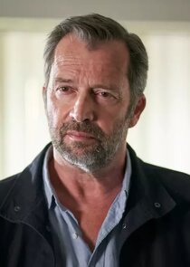 James Purefoy
as Dr Leo Harris