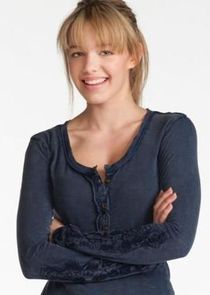 Sadie Calvano
as Violet Plunkett