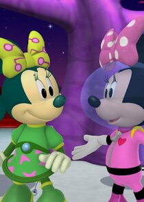 Kaitlyn Robrock
as Martian Minnie