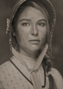 Isabel May
as Elsa Dutton