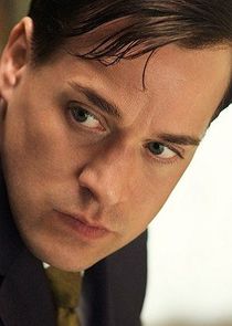 T.R. Knight
as Johnny Clayton