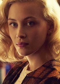 Sarah Gadon
as Sadie Clayton-Dunhill