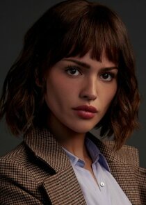 Eiza González
as Auggie Salazar