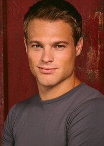 George Stults
as Kevin Kinkirk
