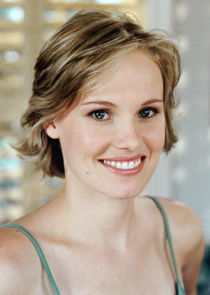 Maureen Flannigan
as Shana Sullivan