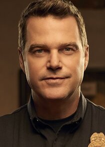 Chris O'Donnell
as Captain Don Hart