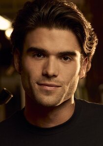 Hunter McVey
as Blue Bennings