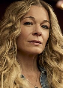 LeAnn Rimes
as Dixie Bennings