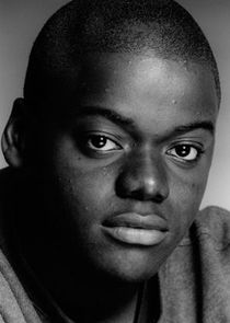 Daniel Kaluuya
as Michael 