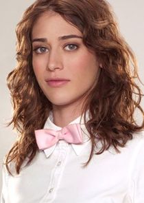 Lizzy Caplan
as Casey Klein