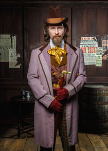 Paul Kaye
as D.I. Tanner
