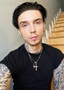 Andy Biersack
as Johnny Faust