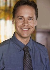Chad Lowe
as Byron Montgomery