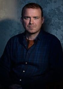 Rory Kinnear
as Stephen Lyons