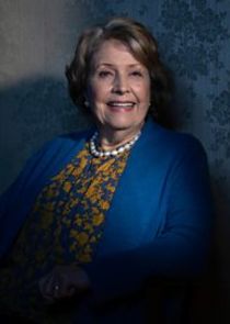 Anne Reid
as Muriel Deacon