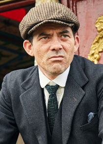 Packy Lee
as Johnny Dogs