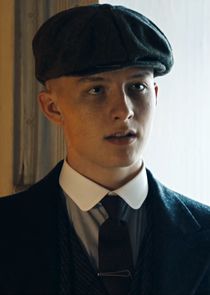Harry Kirton
as Finn Shelby