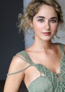 Skyler Joy
as Gidget