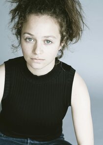 Sofia Rosinsky
as Mackenzie 