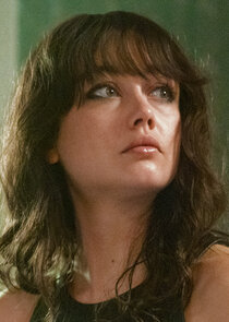 Sydney Chandler
as Chrissie Hynde