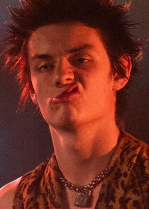 Louis Partridge
as Sid Vicious