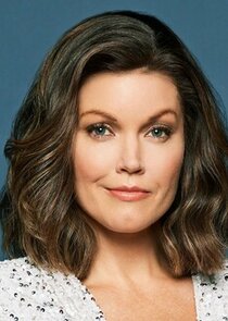 Bellamy Young
as Margaret Honeycroft