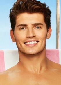 Gregg Sulkin
as Grant