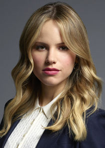 Halston Sage
as Ainsley Whitly